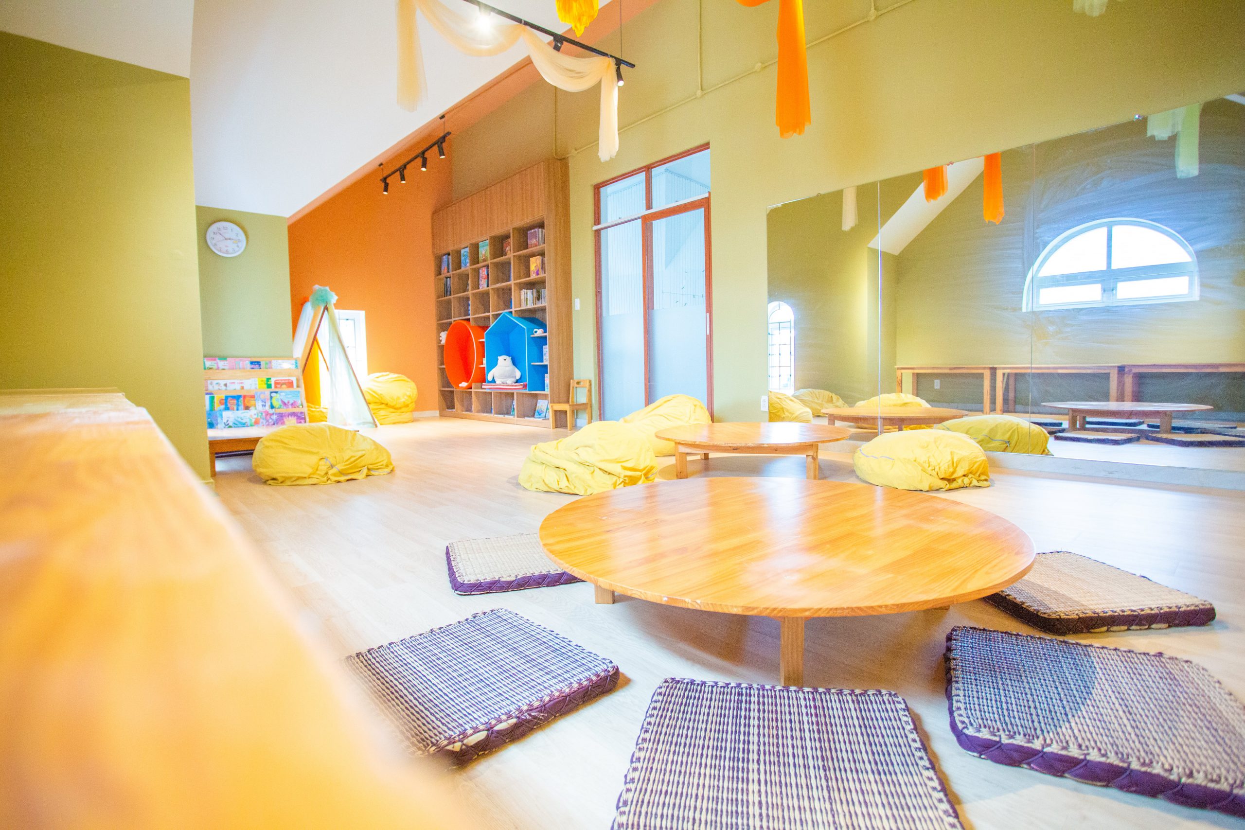 Nhà Đa Chức Năng